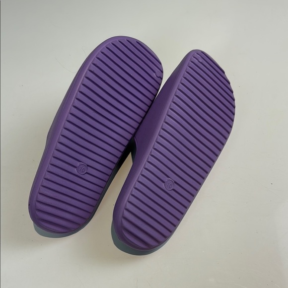 Wild Fable Purple Slide Sandals - Picture 3 of 6
